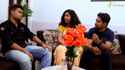 Friend Mom Udan Ragasiya Kathal Seithu Ookum Ool